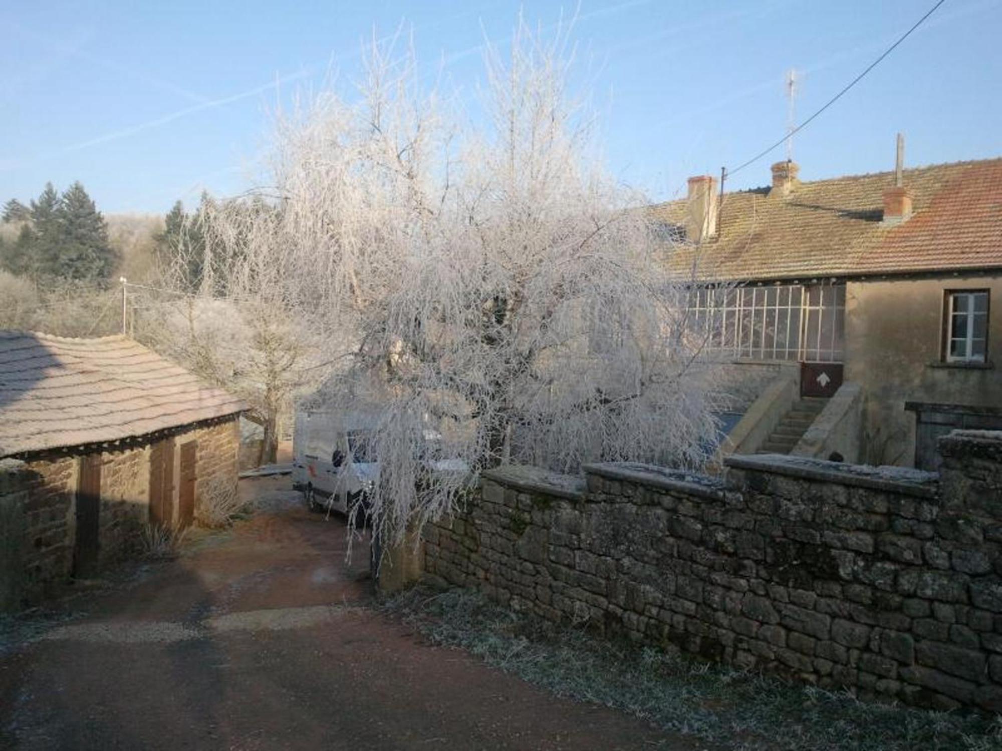 Villa Maison Charmante A La Vineuse Avec Jardin Cloture Exterior foto